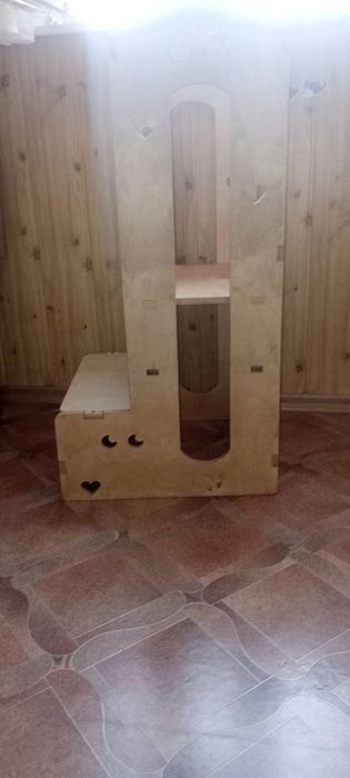 Вежа помічника монтессорі
