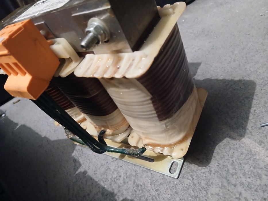 Dławik sieciowy trójfazowy Lenze ELN3-0150H024 24A 3x1.5mH 3~ Mains Choke