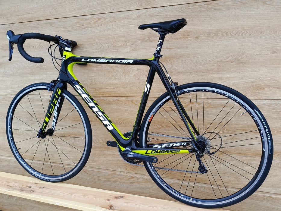 Rower szosowy Sensa Lombardia full carbon Shimano 105 koła Campagnolo