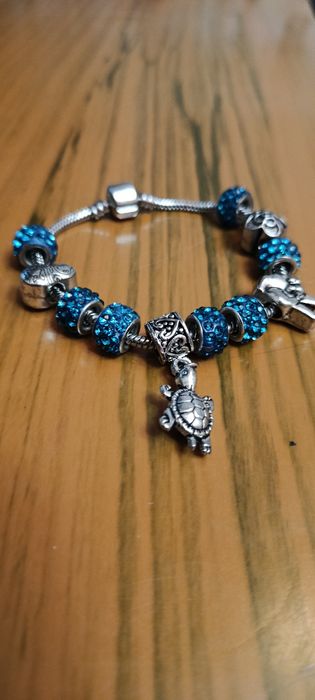 Браслет в стилі Пандора.