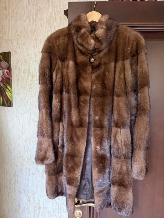 Продам норковую шубу
