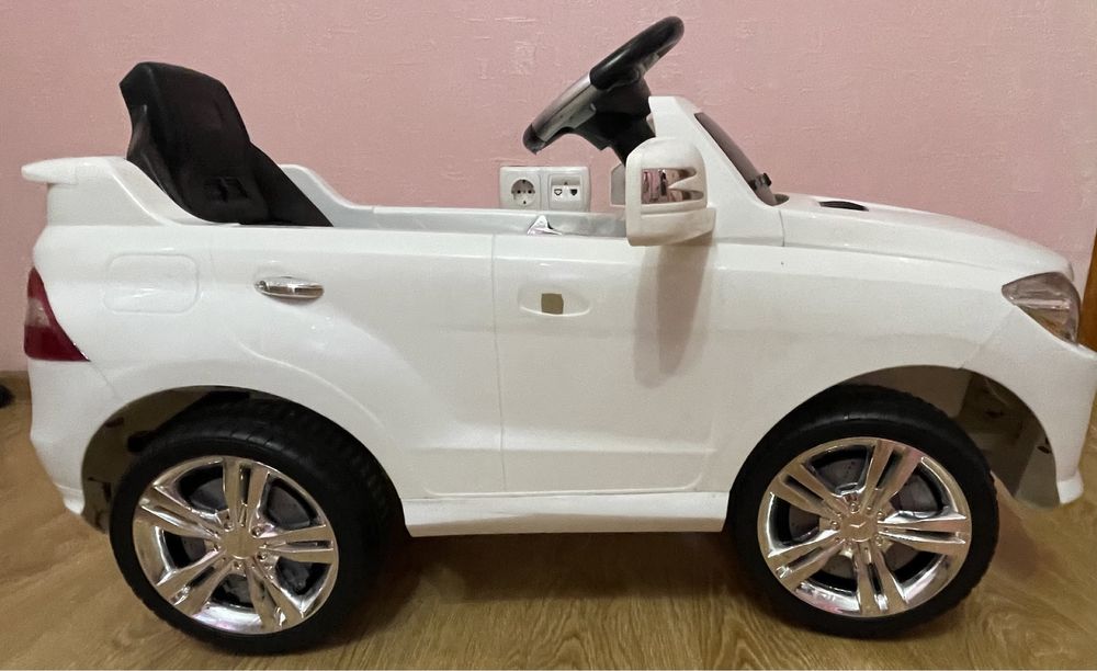 Детский электромобиль Mersedes ML350