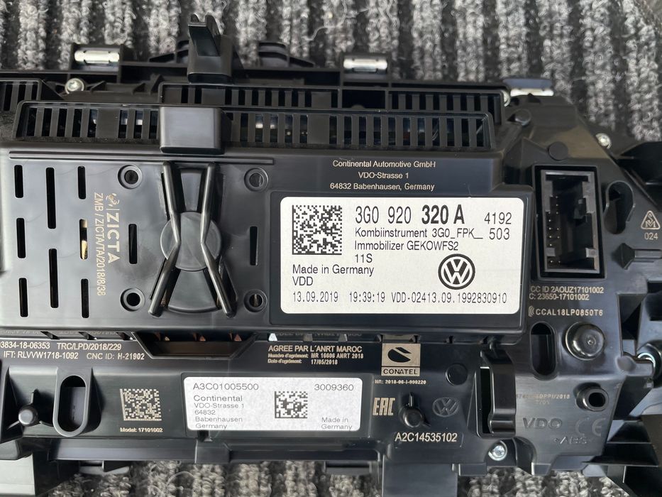Приборная панель приборка Virtual VW Passat