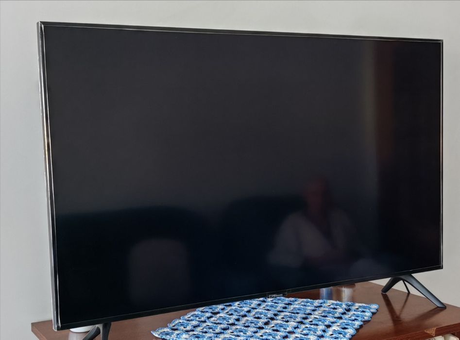 Samsung Smart TV 43" 4K UHD – UE43TU7005KXXC – Avariada (para peças ou reparação)
