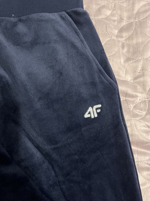 Штани для дівчинки 4F супер якість велюр розмір 152
