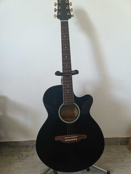 Guitarra eletrônica SX, em excelente estado