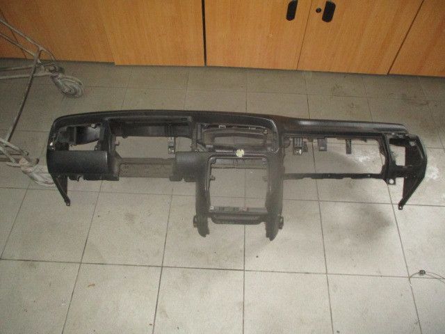 Tablier VOLKSWAGEN Golf III (1H1)