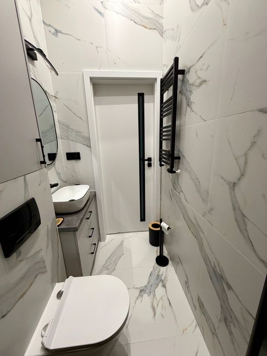 Luksusowa kawalerka w centrum z balkonem.