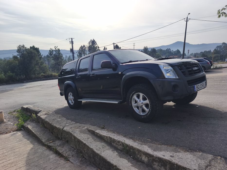 Isuzu D max 2.5 TDI  2012