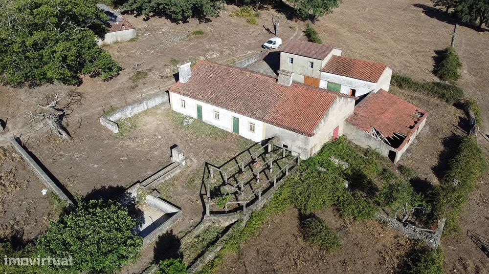 Monte alentejano com 25 hectares de terreno