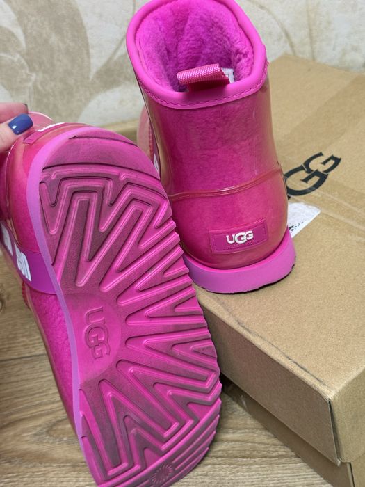 UGG kids classic mini clear оригинал илеальное состояние 24.5см