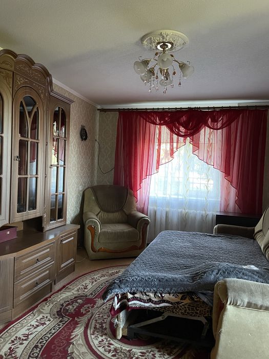 Здам подобово 2к квартиру на Кресі. СВІТЛО НЕ ВИМИКАЮТЬ!