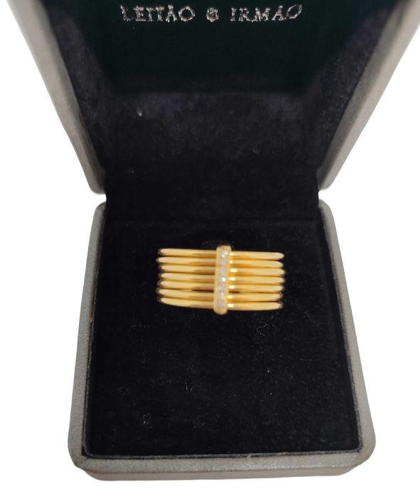 Anel em ouro e diamantes " 7 escravas"