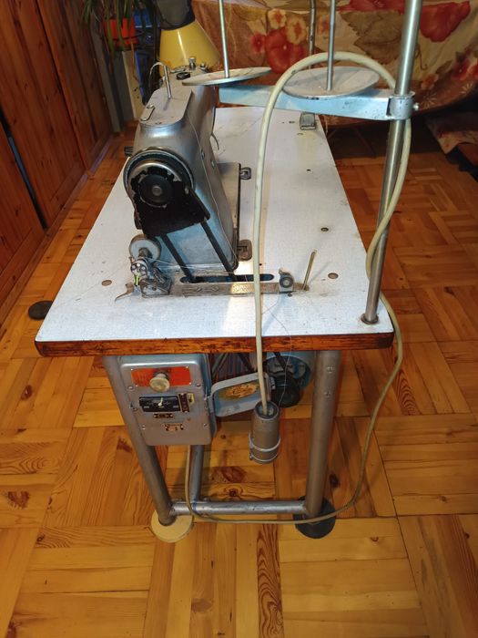 Maszyna do szycia MINERVA 400V