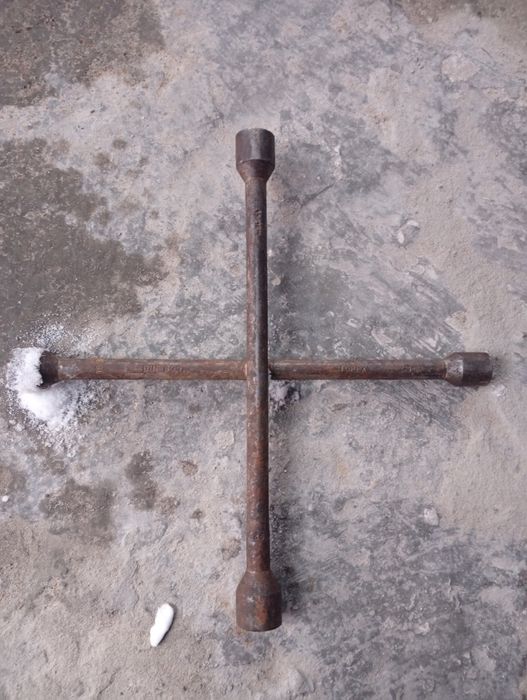 Ключ балоний торекс хрестобразний  22-19-17-16 размер