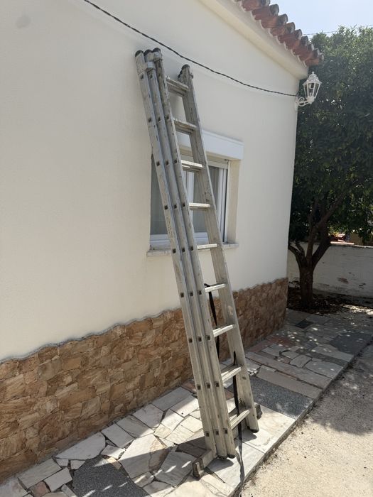 Escada Extensível de 3 elementos