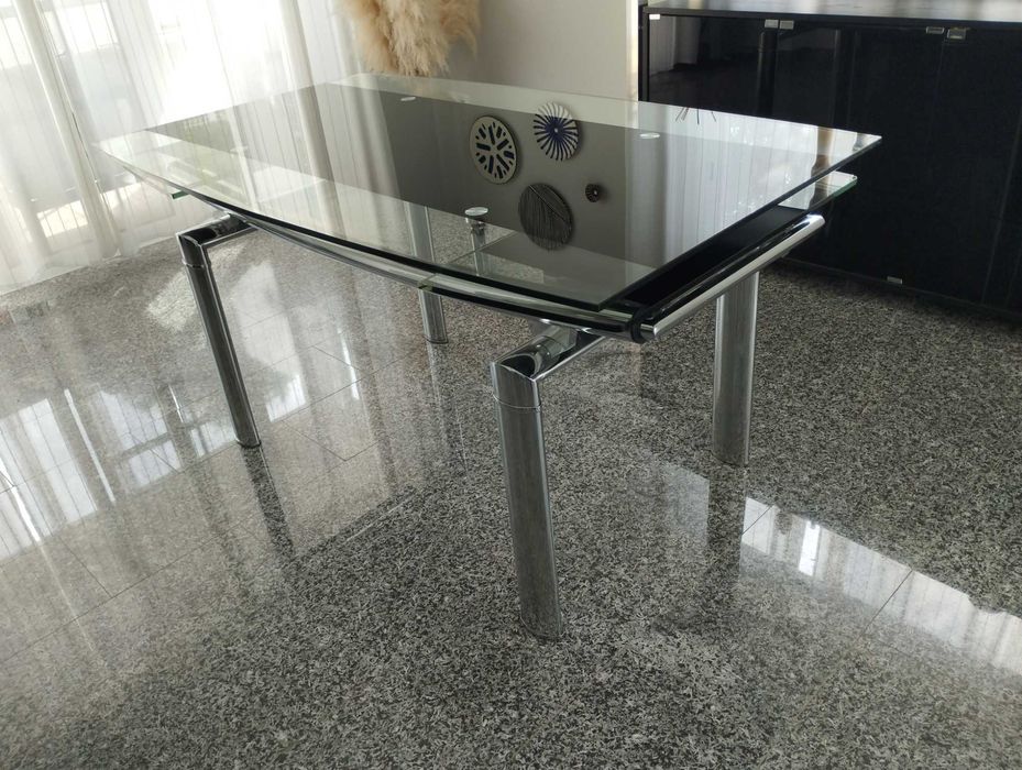 Mesa de jantar extensível: vidro temperado, cromo