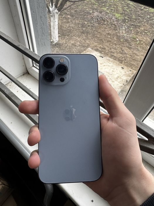 Продам айфон 13 про макс