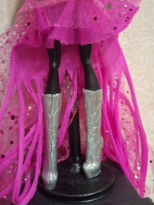 Кетті Нуар. Монстр хай