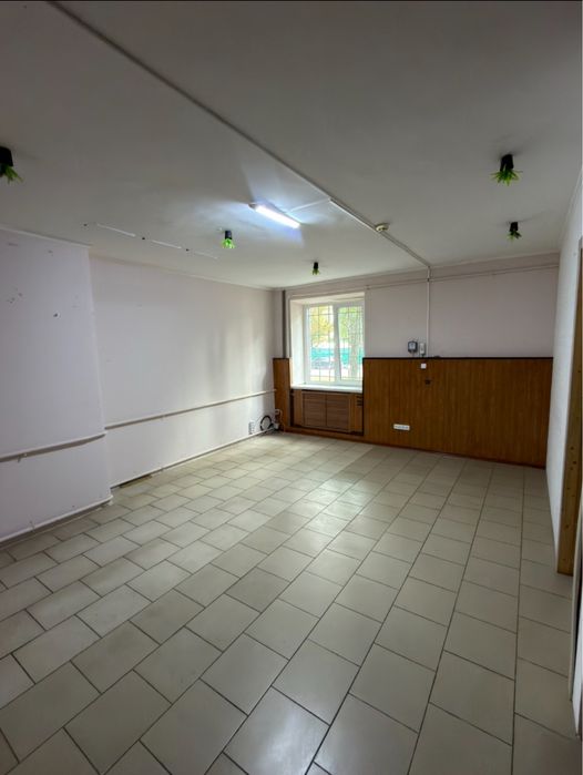 Здам кабінет 25 кв.м по Республіканській на Раківці
