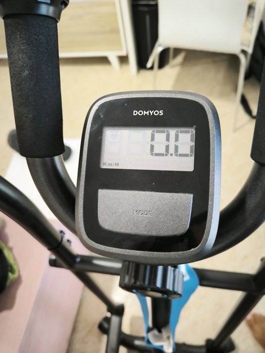 Bicicleta Elíptica Domyos  100 – Praticamente Nova / Como Nova