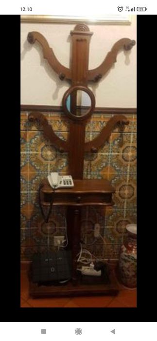 Bengaleiro em madeira