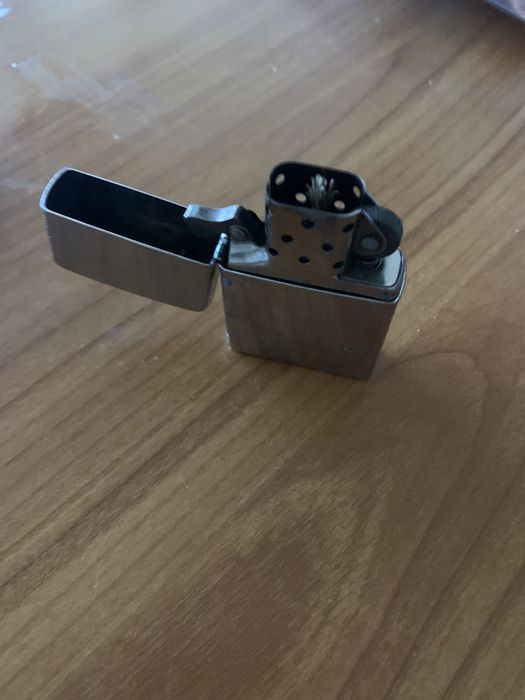 Zippo usado prateado