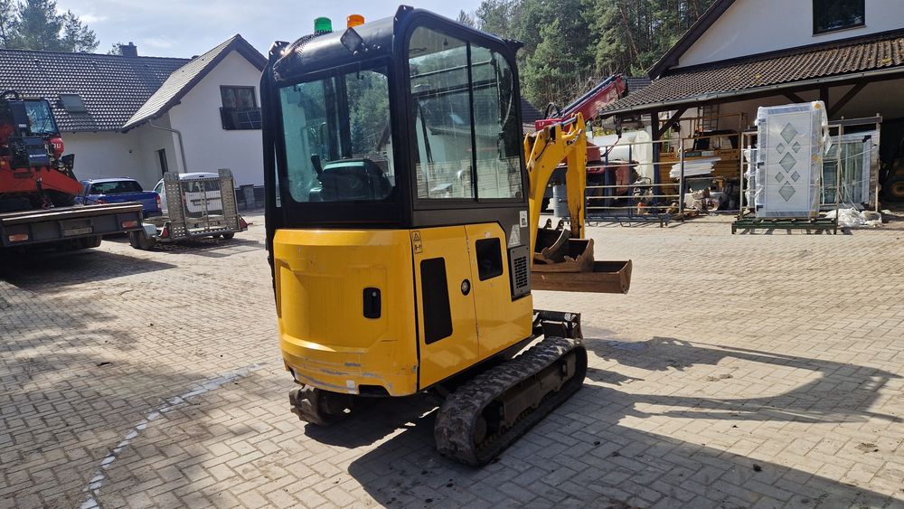 Minikoparka JCB 16C1 z 2022 roku 800mth jak nowa