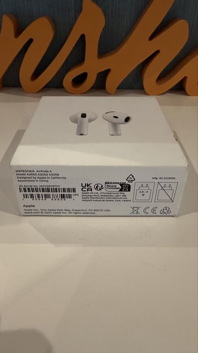 Apple AirPods 4 sem fones