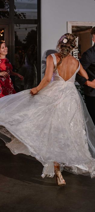 Suknia ślubna atelier Juliette zlamana biel