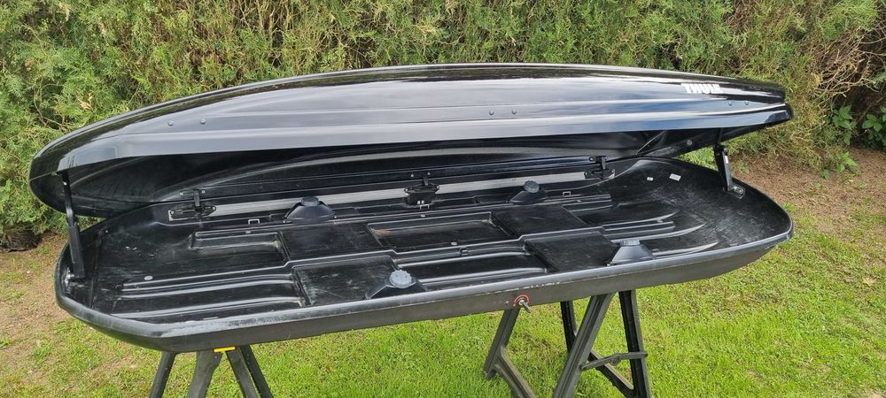 Box dachowy Thule Spirit 820 czarny połysk ładny