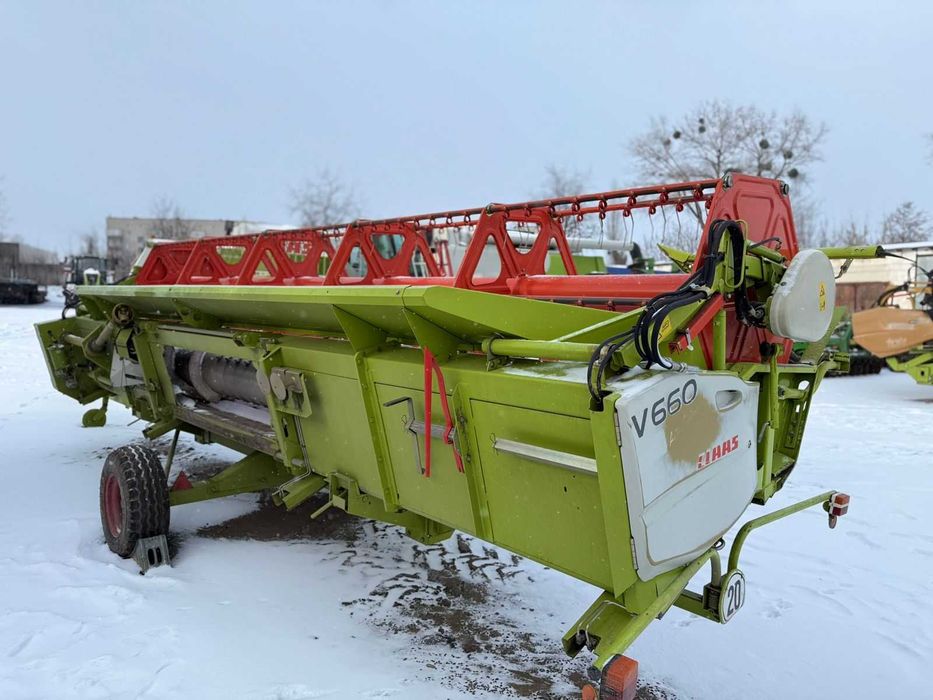 Жниварка Claas V660