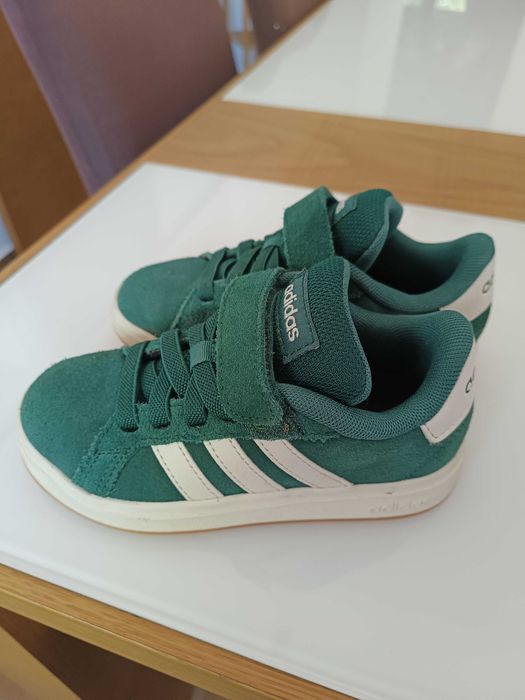 Adidas Grand Court para criança