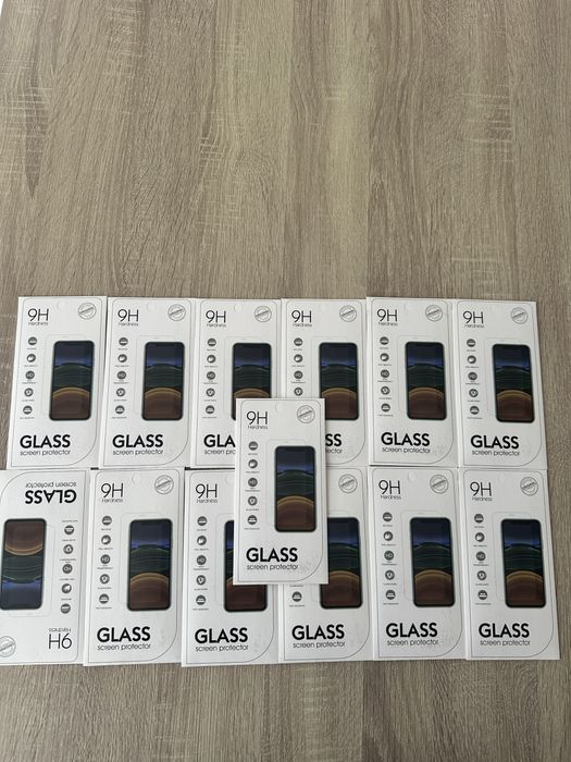 Szklo hartowane do Iphone 12/13/14 (Cena za 13 sztuk)