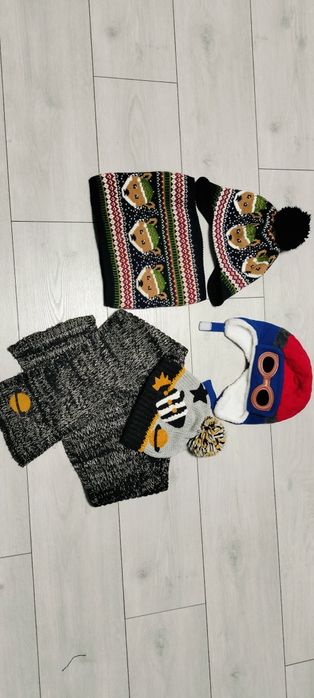 Шапка з шарфом для хлопчика