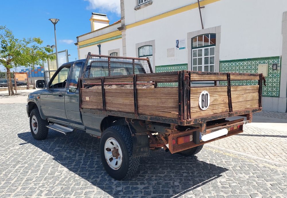 Toyota Hilux 2.4d  4x4 X-Cab  1996