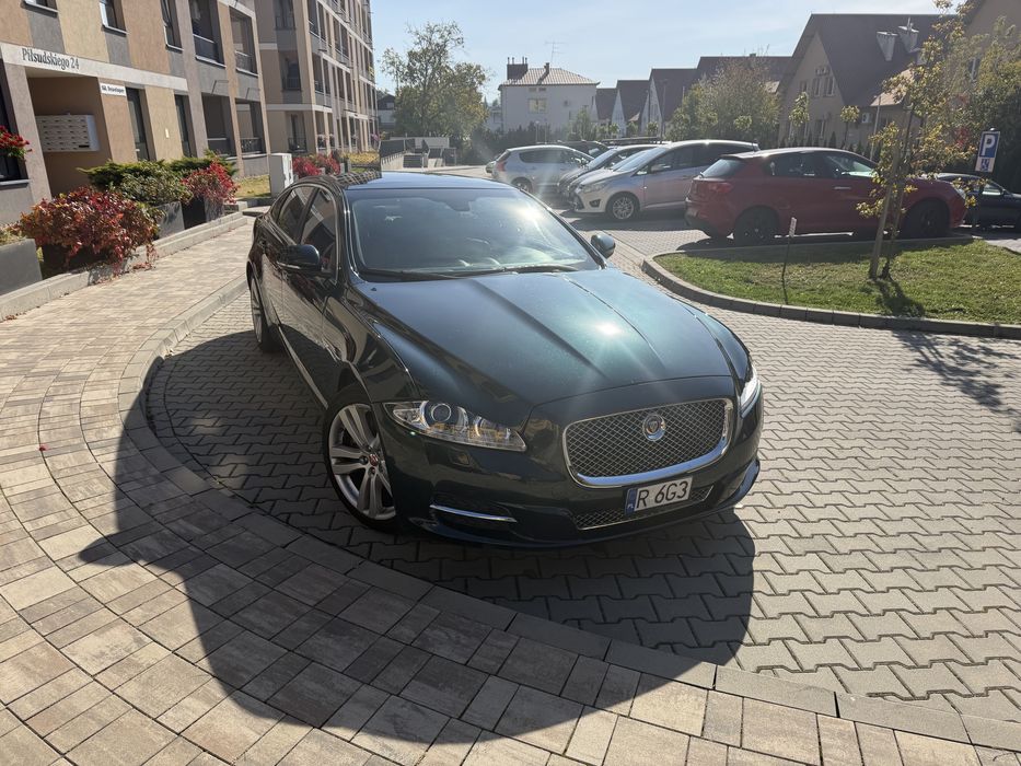 Jaguar XJ