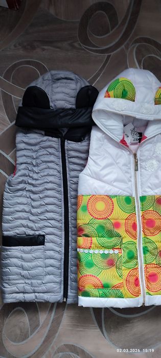 Жилетки для дівчаток .