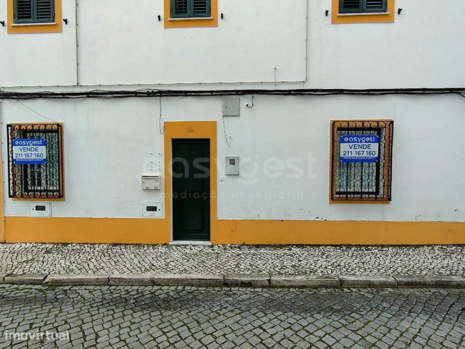 Moradia V4 em ótimo estado, localizada em Ferreira do Alentejo