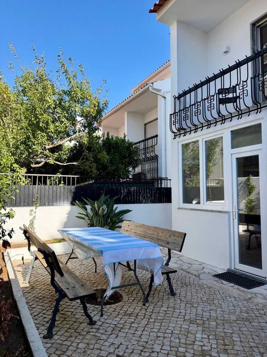 Quarto com Varanda Privada – Alto do Espargal, São Domingos de Rana