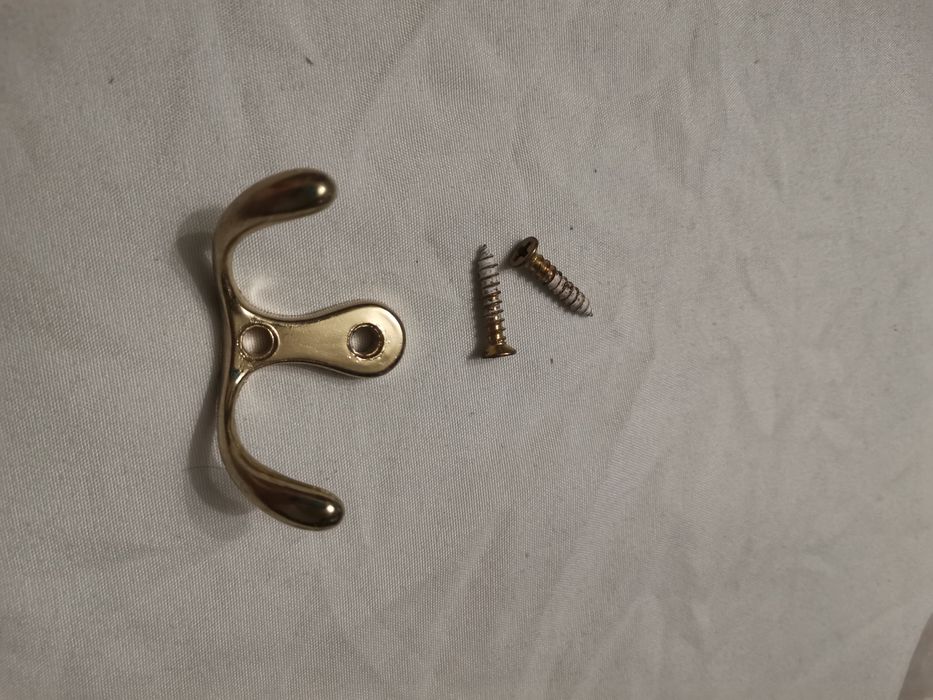 Крючек держатель на стену