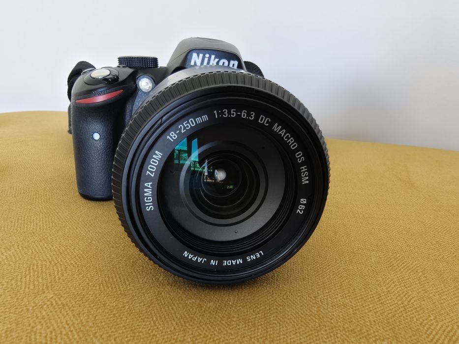 Máquina Fotográfica Nikon D3200 + Objetiva Sigma 18-250mm + Mala +