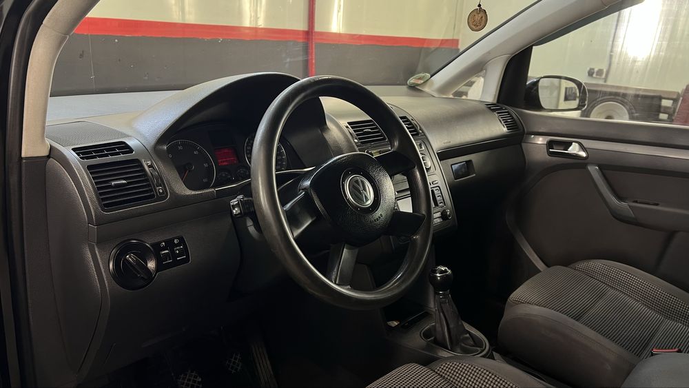 Volkswagen Touran 2005 рік Мотор 1.9 — самий надійний!