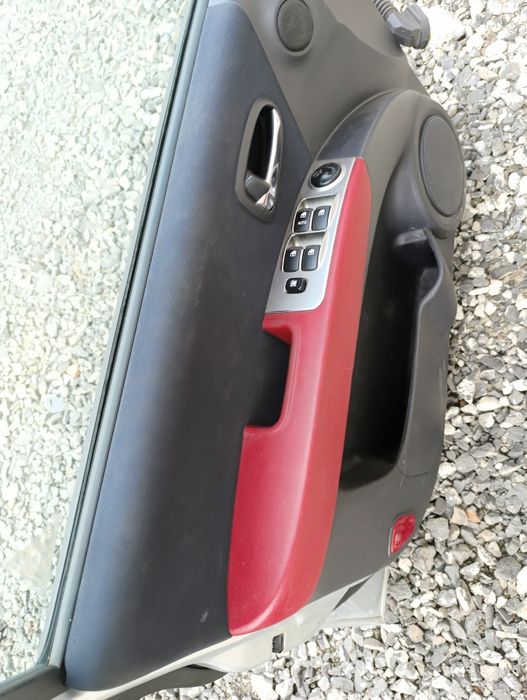 Drzwi lewe prawe przód Hyundai Matrix 2008