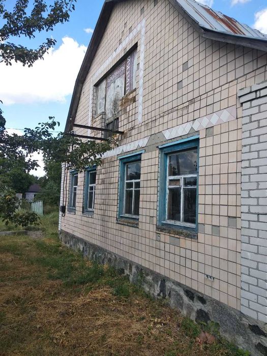 Недобудований будинок в селі Сираї Чернігівської області