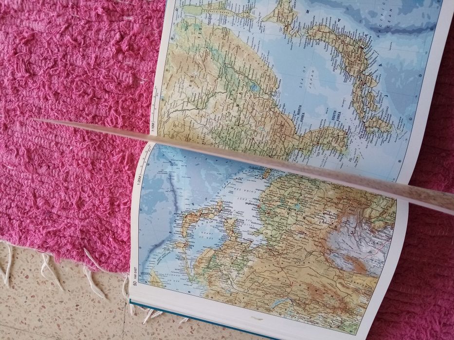Bartholomew Illustrated world atlas
