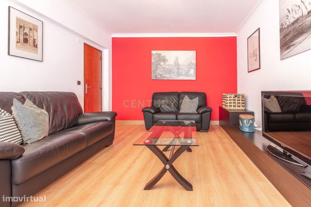 Apartamento T1 - Stº António da Caparica