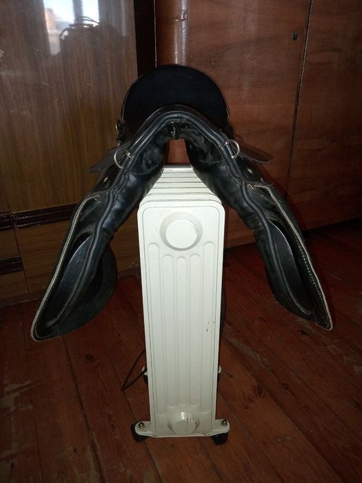 Продам сідло для коня б/у