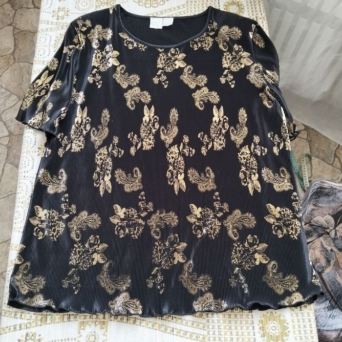 Женская  одежда.