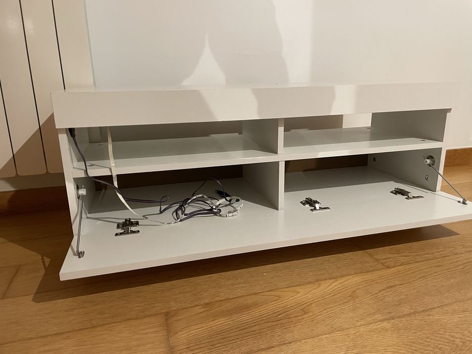 Móvel de TV Branco - Como Nova